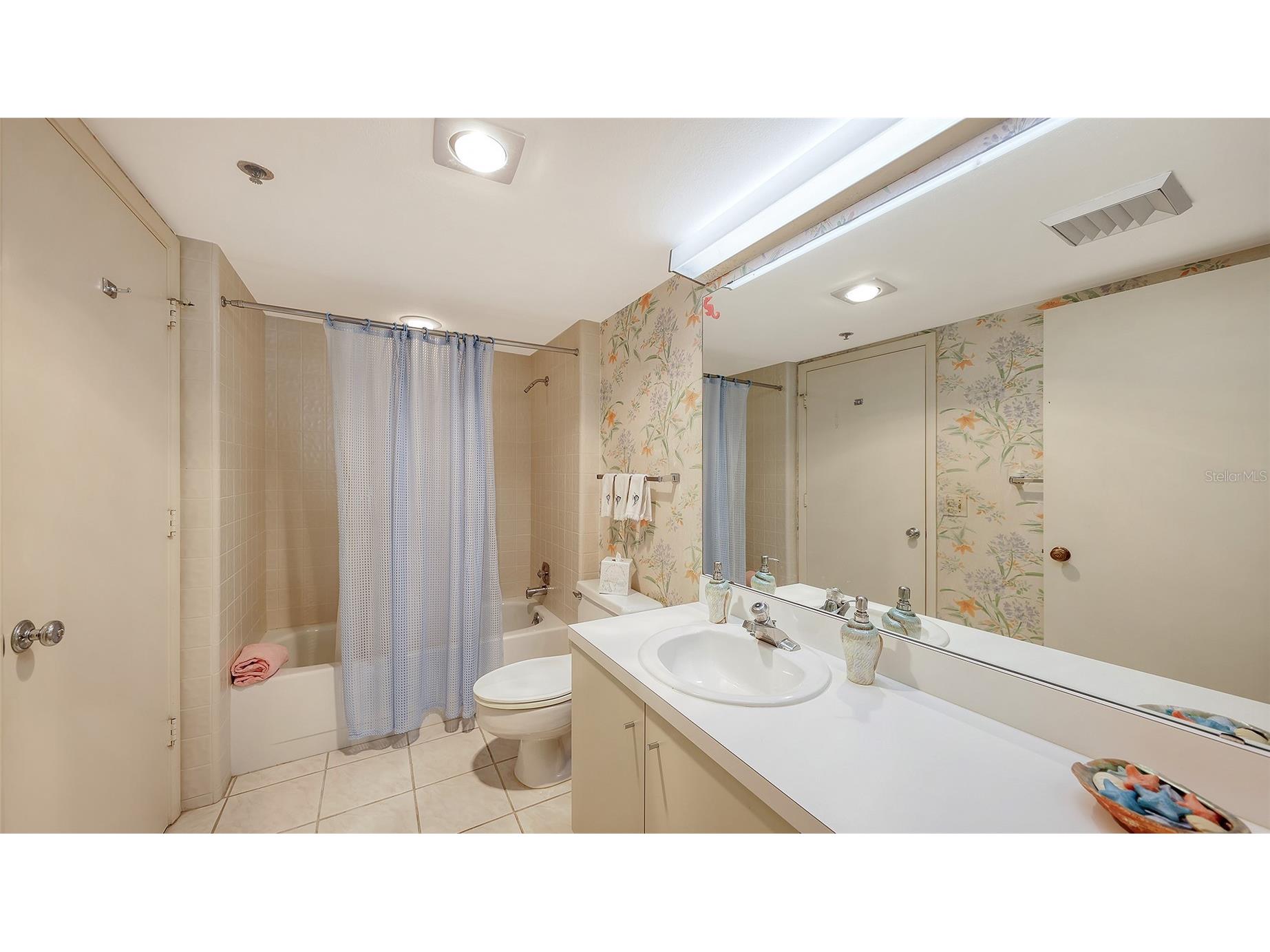 1045 Gulf Of Mexico Drive #301 Longboat Key FL 34228 A4694202 image33