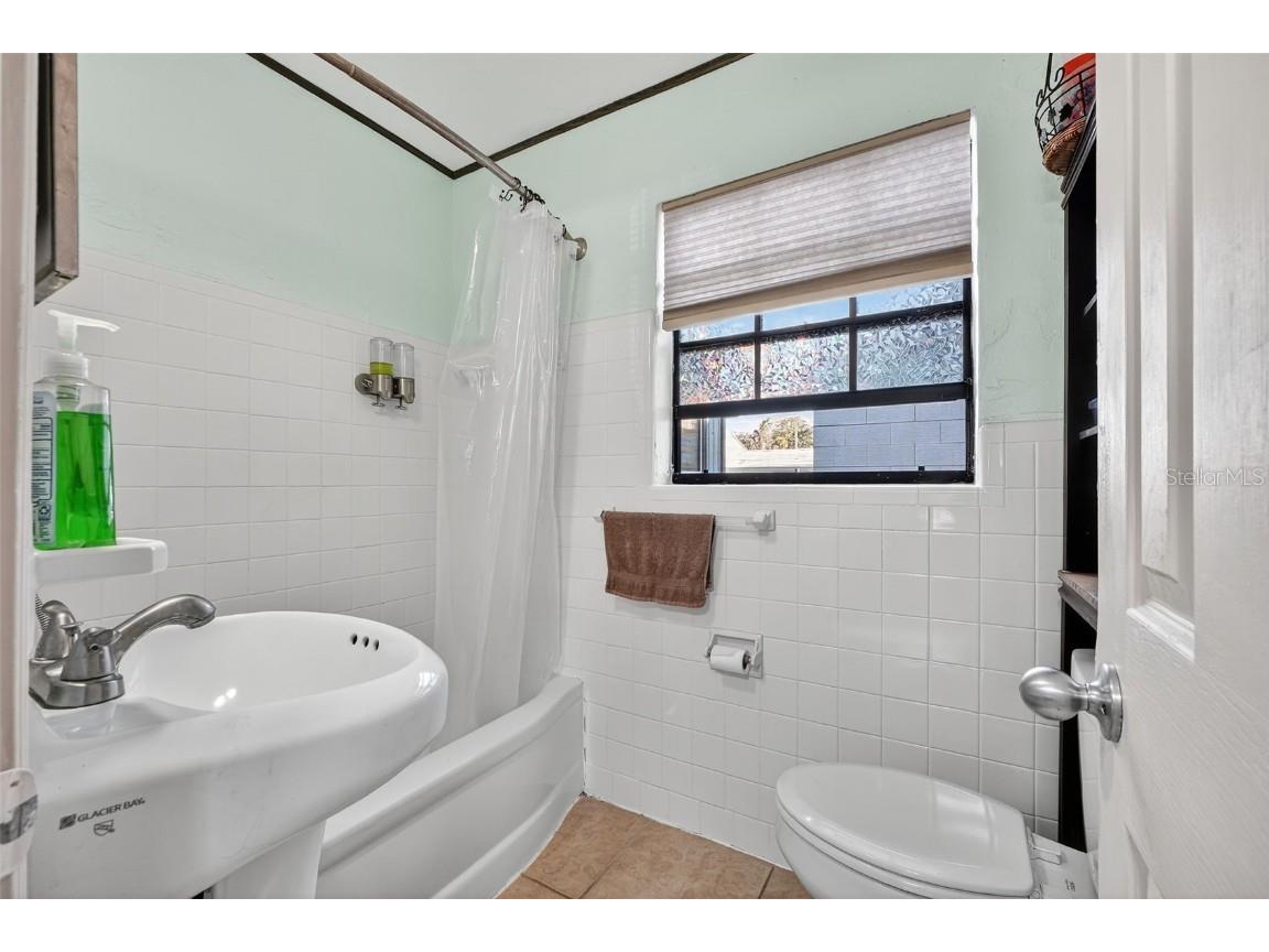 1045 Hampton Road Daytona Beach FL 32114 FC314085 image22