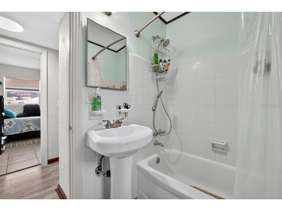 1045 Hampton Road Daytona Beach FL 32114 FC314085 image23