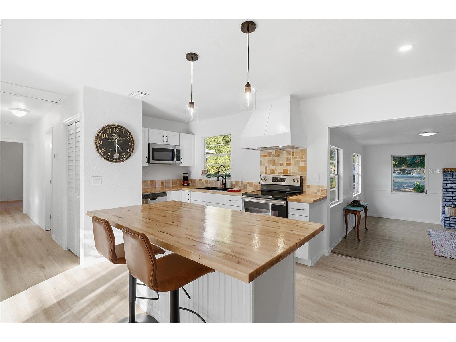 1045 N Fan Palm Point Crystal River FL 34429 TB8472159 image13