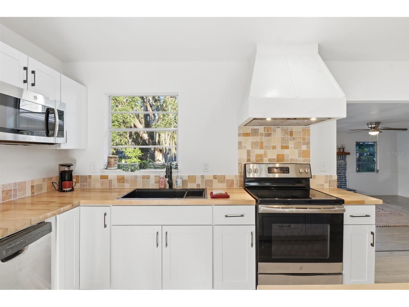 1045 N Fan Palm Point Crystal River FL 34429 TB8472159 image15