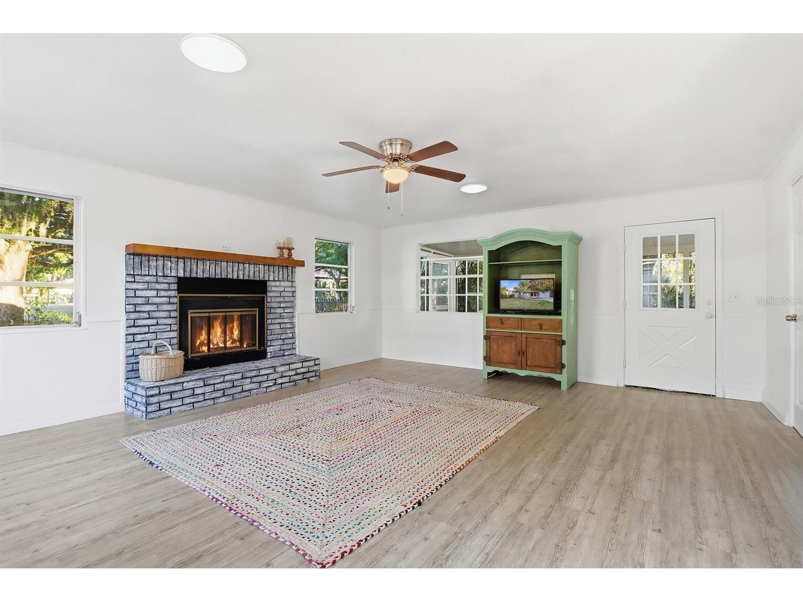 1045 N Fan Palm Point Crystal River FL 34429 TB8472159 image18