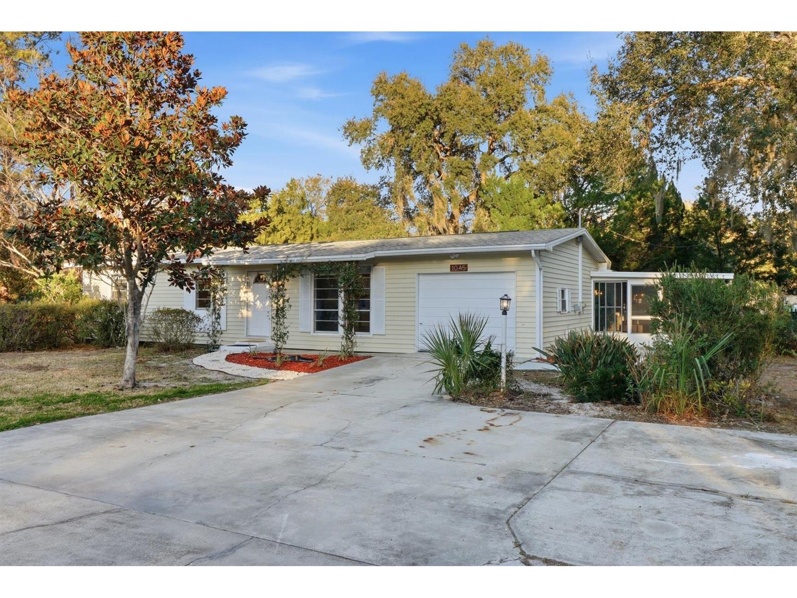 1045 N Fan Palm Point Crystal River FL 34429 TB8472159 image4