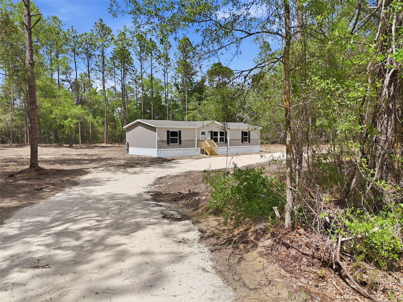 10451 NE 81st Street Bronson FL 32621 OM725292 image1