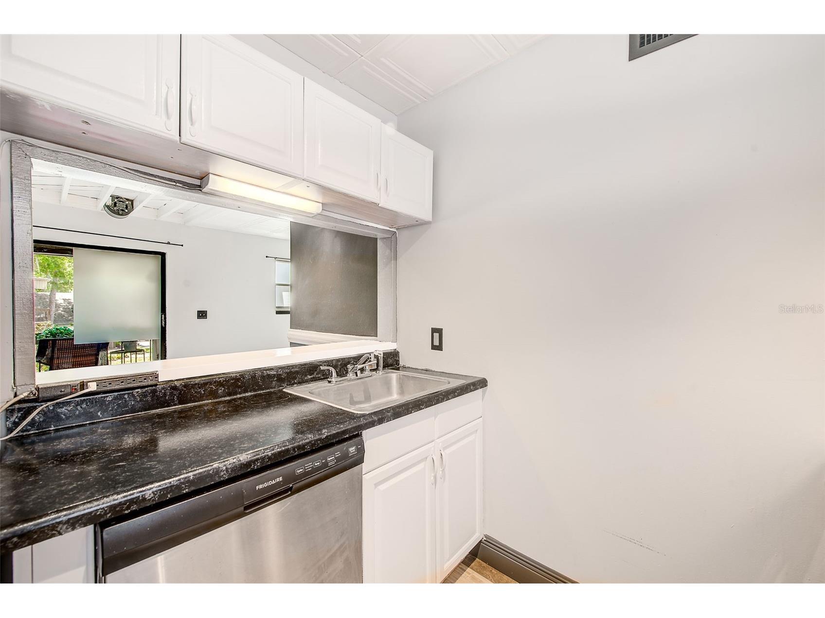 10453 Carrollbrook Circle #222 Tampa FL 33618 TB8522937 image15