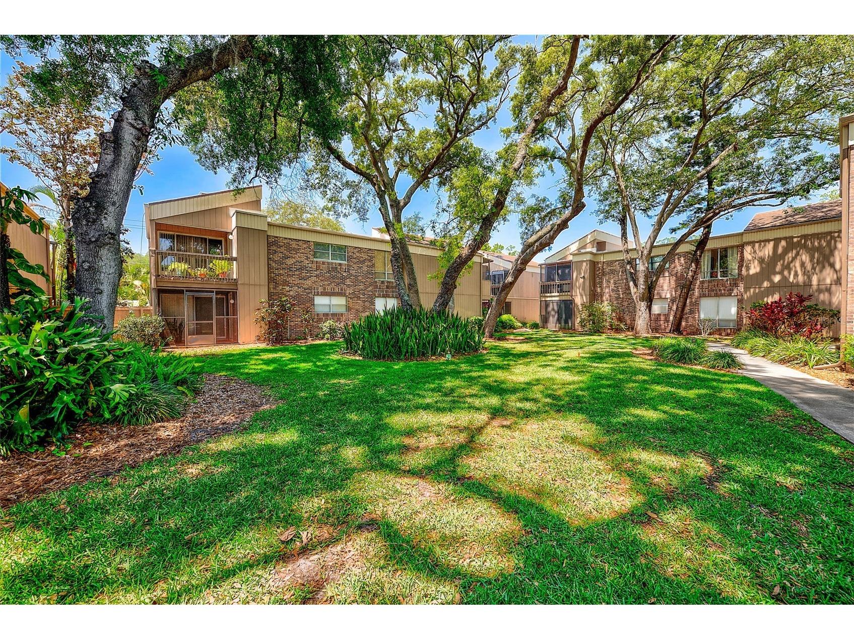 10453 Carrollbrook Circle #222 Tampa FL 33618 TB8522937 image28