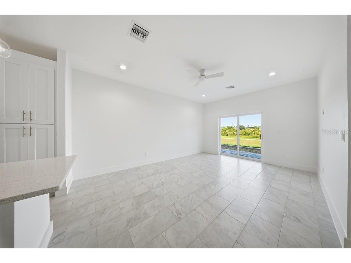 10458 - 10460 Pendleton Avenue Englewood FL 34224 TB8445466 image11