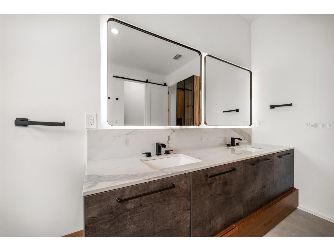 1046 Bass Boulevard Dunedin FL 34698 TB8341570 image36