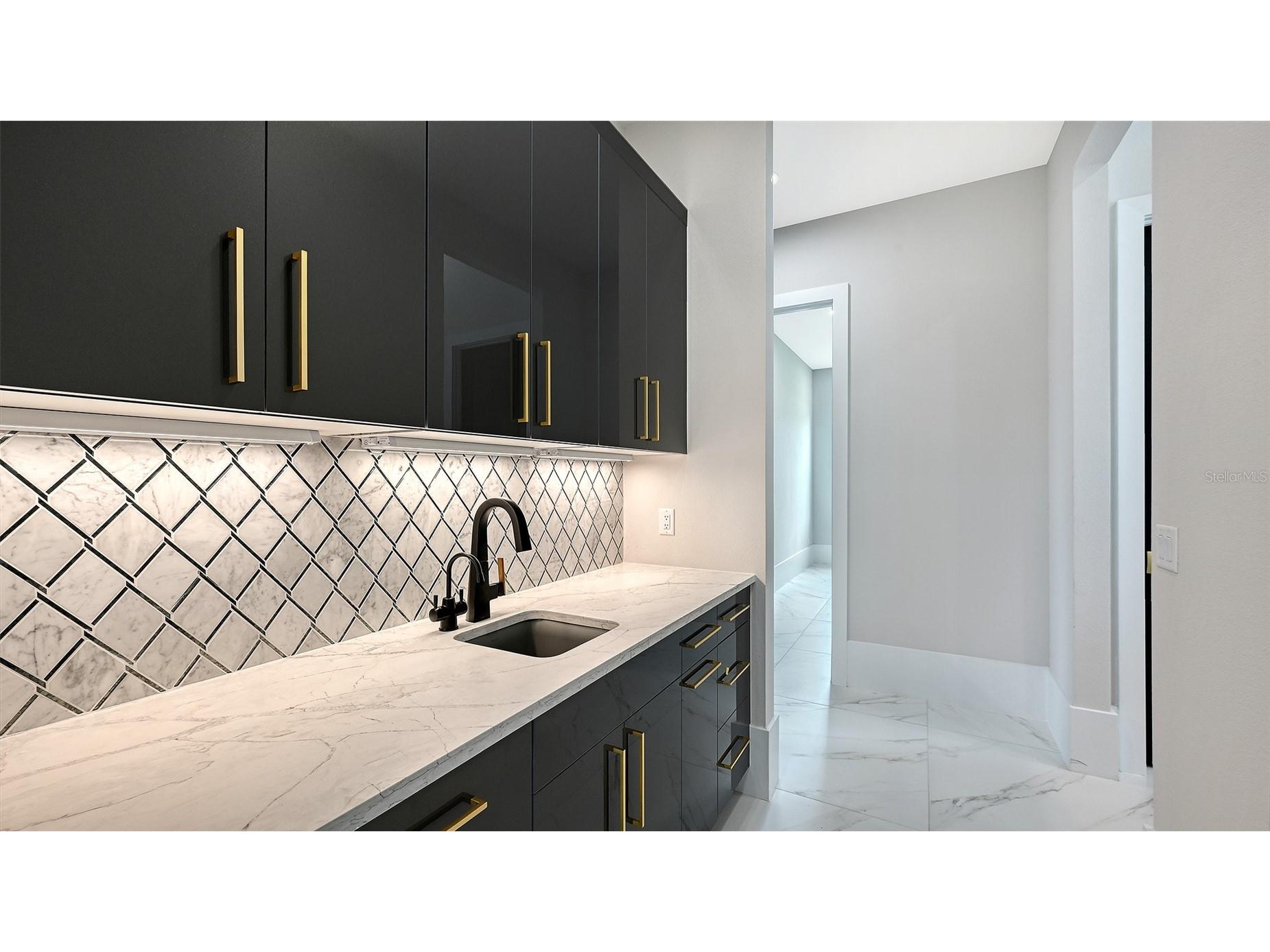 1046 Blue Shell Loop Sarasota FL 34240 A4694923 image21