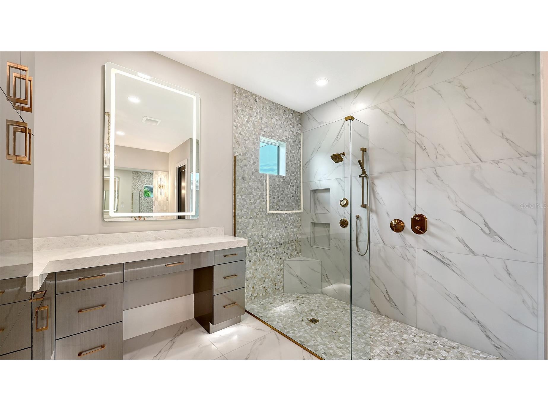 1046 Blue Shell Loop Sarasota FL 34240 A4694923 image29