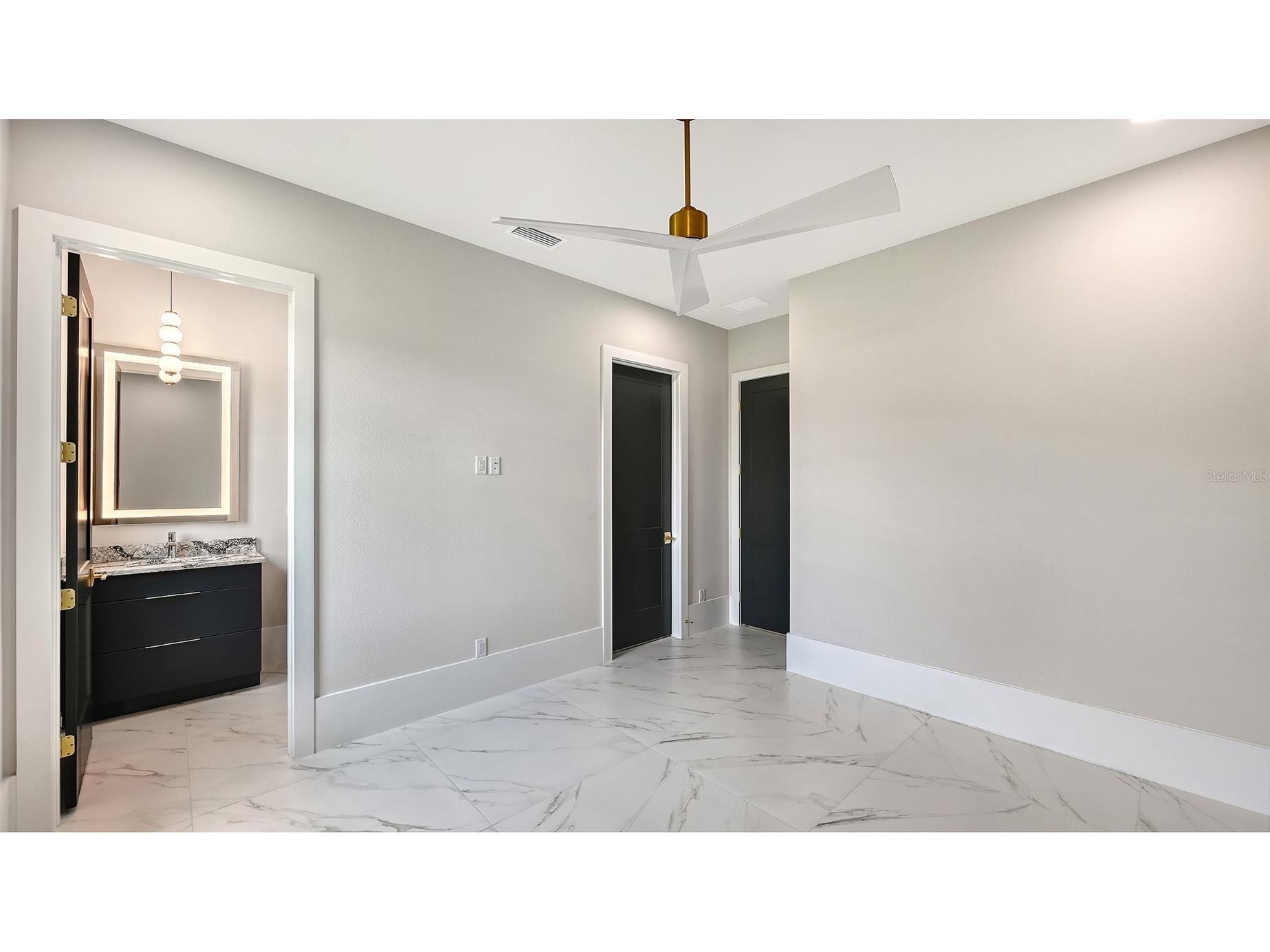 1046 Blue Shell Loop Sarasota FL 34240 A4694923 image38