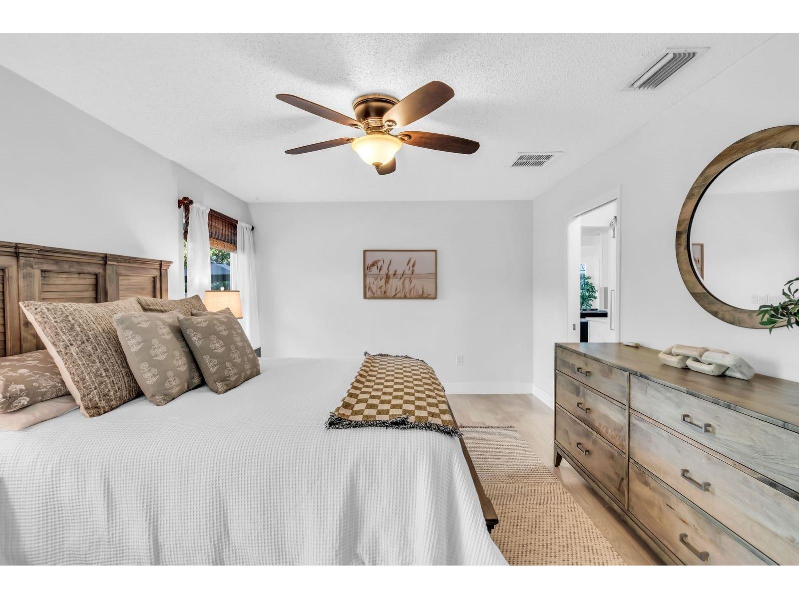 1046 Greystone Lane Sarasota FL 34232 A4672895 image29