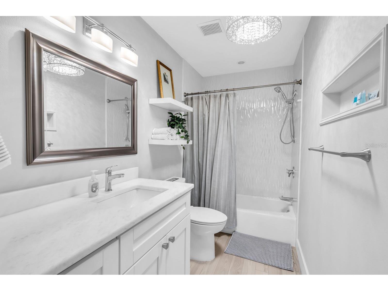 1046 Greystone Lane Sarasota FL 34232 A4672895 image37