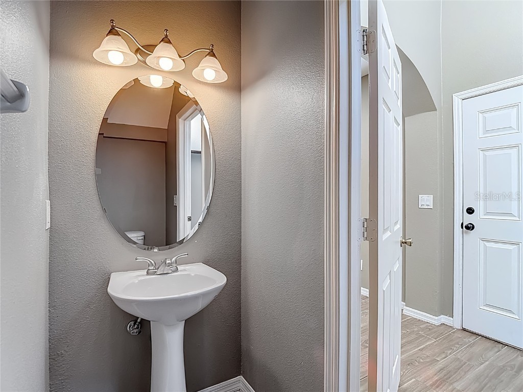 1046 Tullamore Drive Wesley Chapel FL 33543 TB8442568 image6