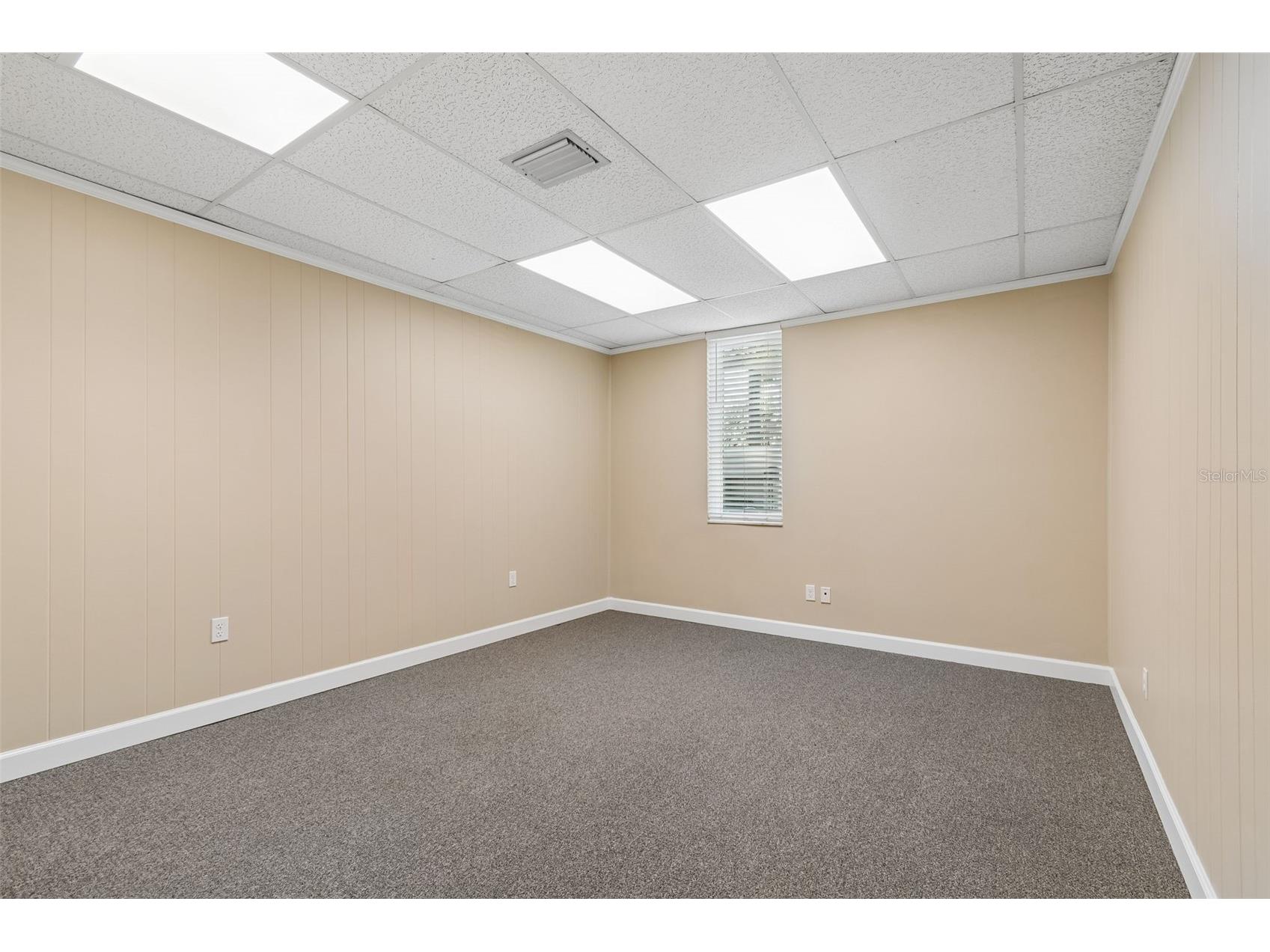 1046 W Busch Boulevard #100 Tampa FL 33612 TB8477712 image13