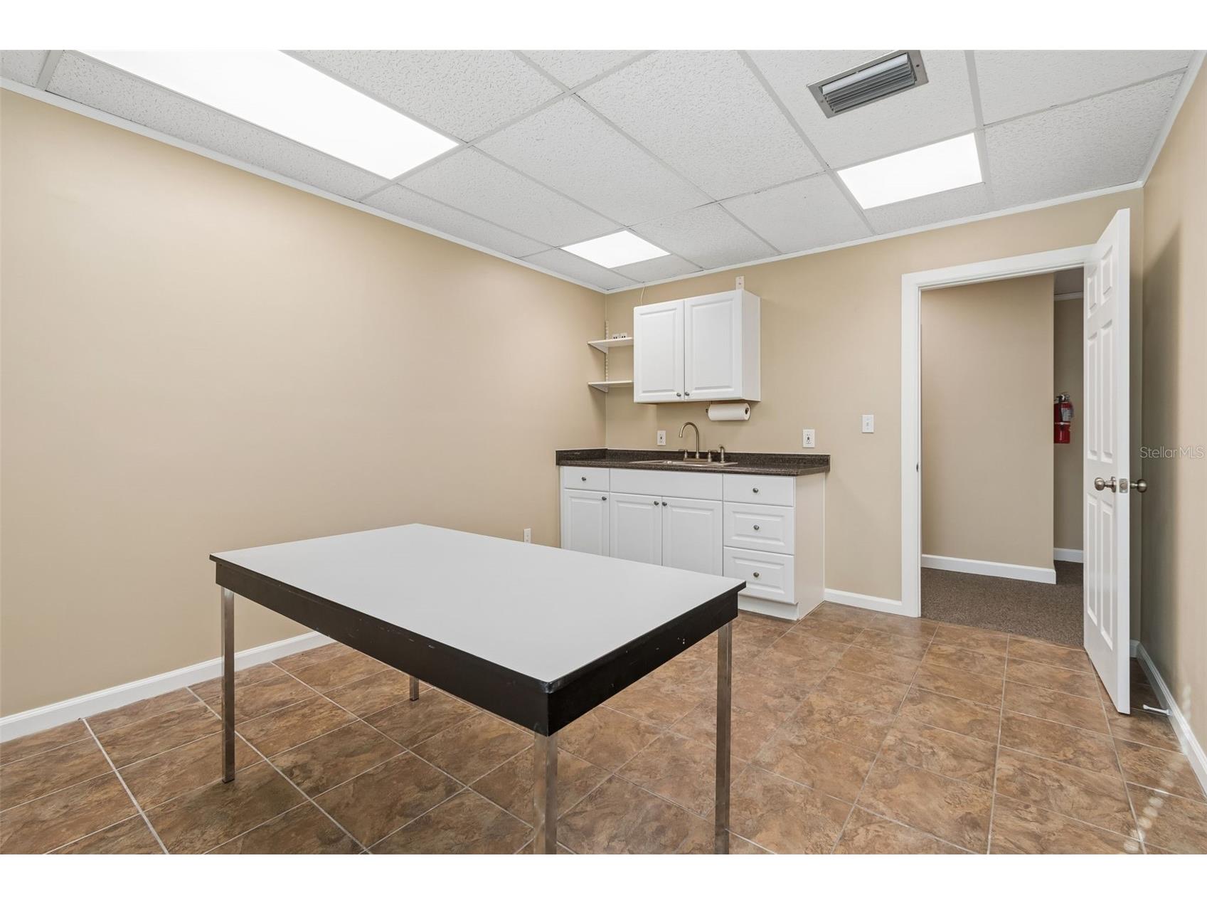 1046 W Busch Boulevard #100 Tampa FL 33612 TB8477712 image17