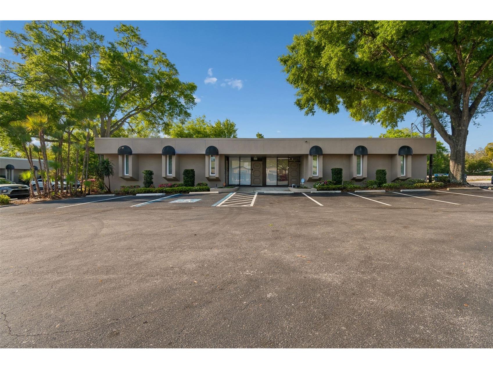 1046 W Busch Boulevard #100 Tampa FL 33612 TB8477712 image24