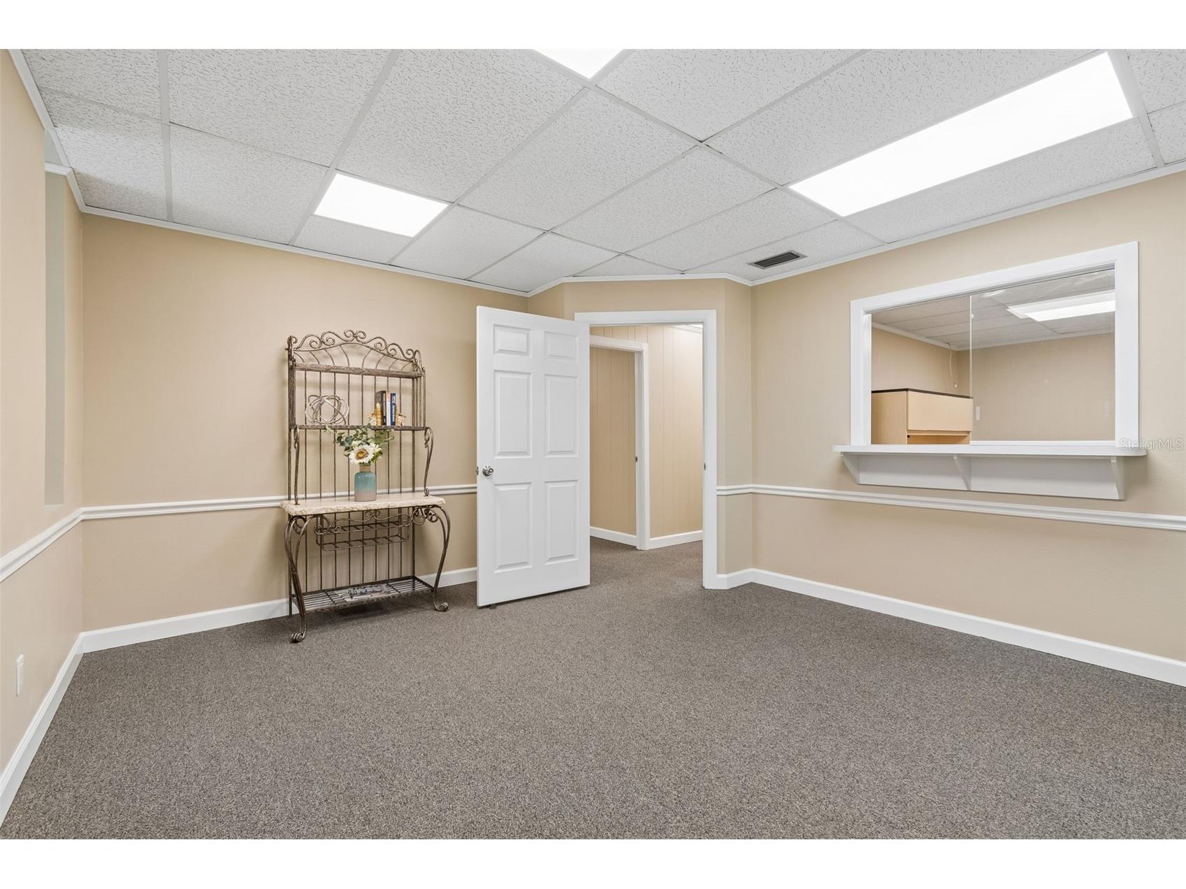 1046 W Busch Boulevard #100 Tampa FL 33612 TB8477712 image4