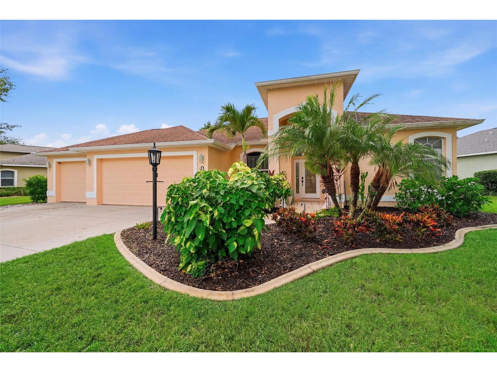 10461 Old Grove Circle Bradenton FL 34212 A4697902 image1