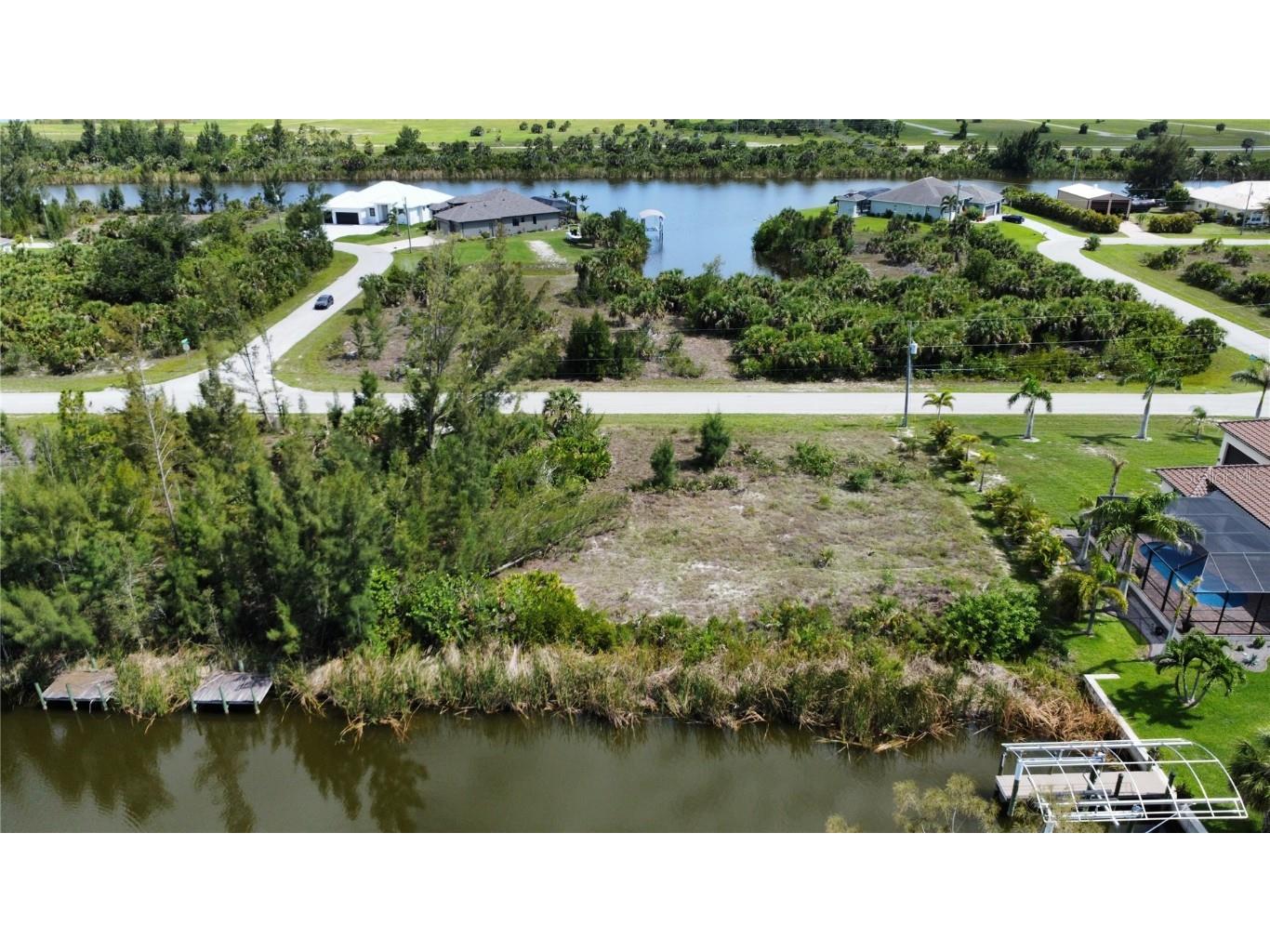 10462 Poughkeepsie Circle Port Charlotte FL 33981 - POUGHKEEPSIE WATERWAY O6318478 image2