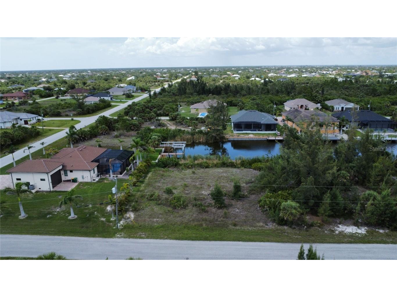 10462 Poughkeepsie Circle Port Charlotte FL 33981 - POUGHKEEPSIE WATERWAY O6318478 image3