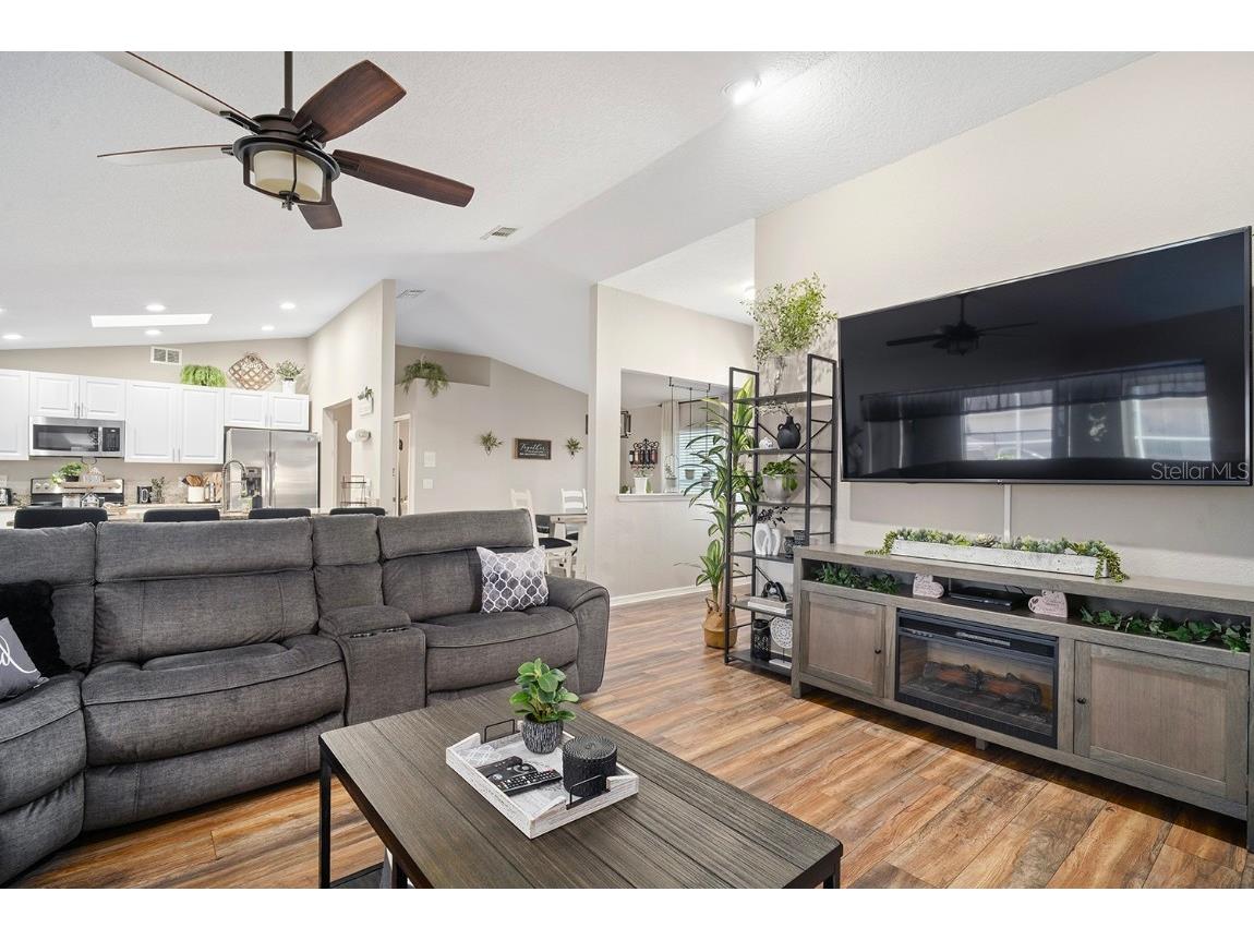 10464 Henderson Street Spring Hill FL 34608 W7879745 image3