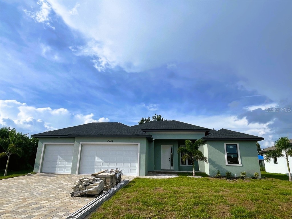 10469 Euston Avenue Englewood FL 34224 D6131234 image1