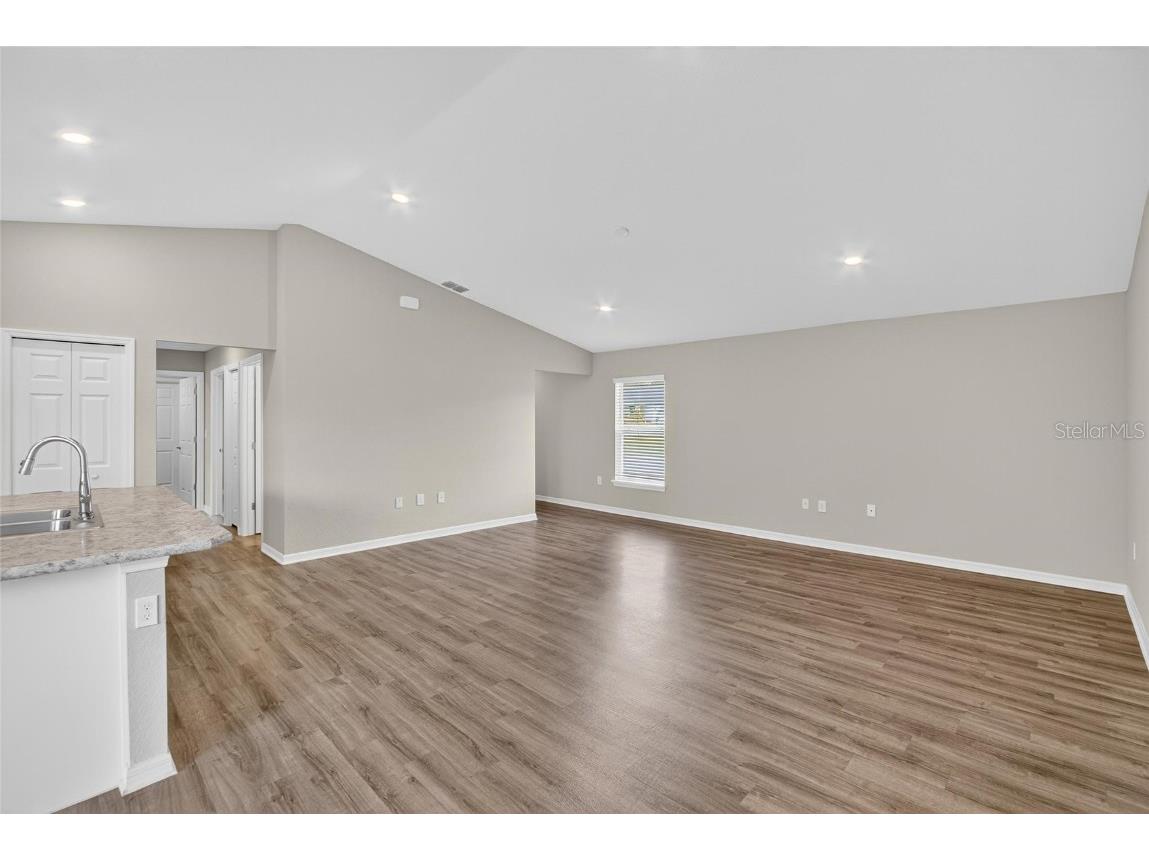 1047 Aruba Avenue Mulberry FL 33860 TB8433458 image8