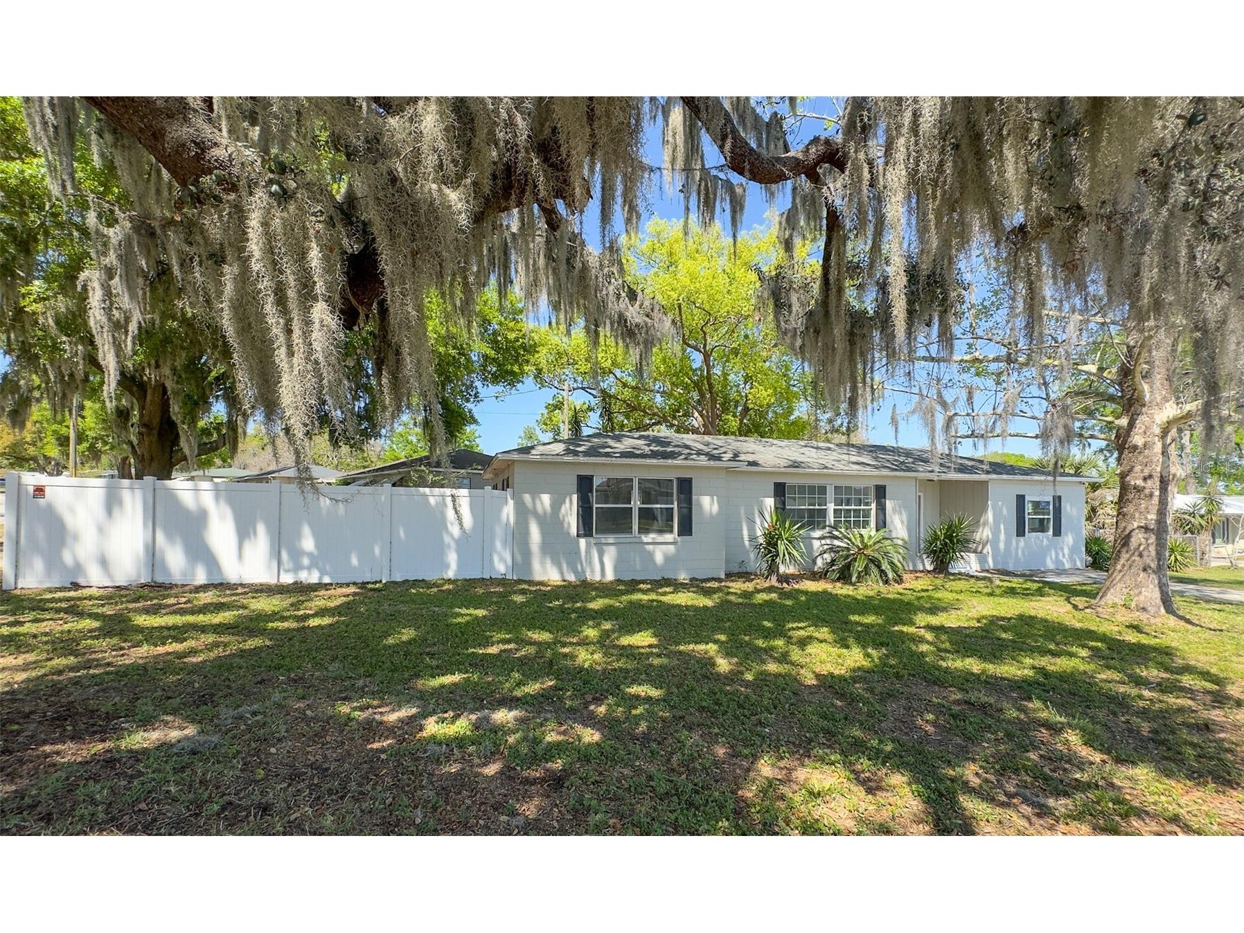 1047 Clay Boulevard Eustis FL 32726 G5108312 image2