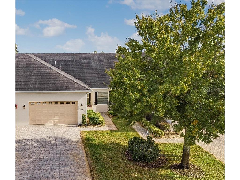 1047 Green Gate Boulevard Groveland FL 34736 - CANAL TO LAKE MINNEOLA G5049547 image1