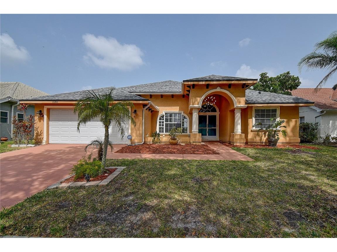 1047 Mainsail Drive Tarpon Springs FL 34689 U8216116 image1