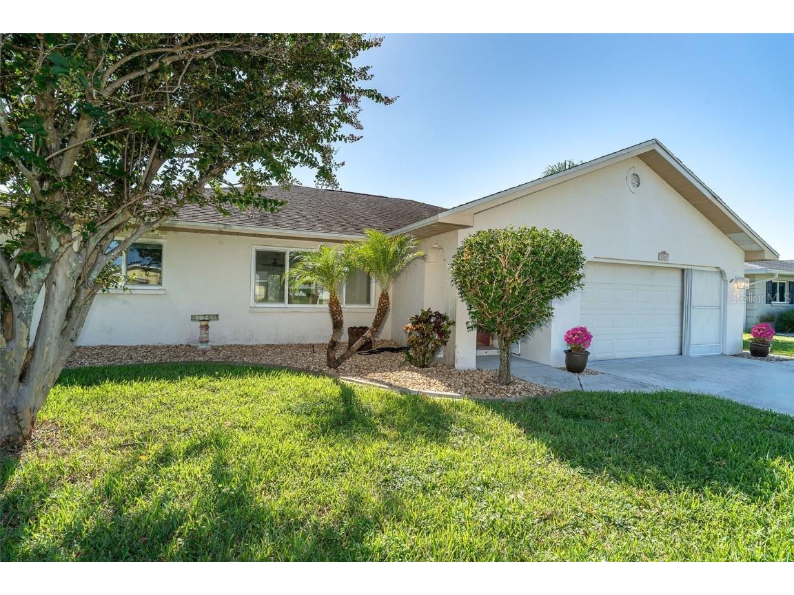 1047 Montana Avenue Englewood FL 34223 N6139907 image1
