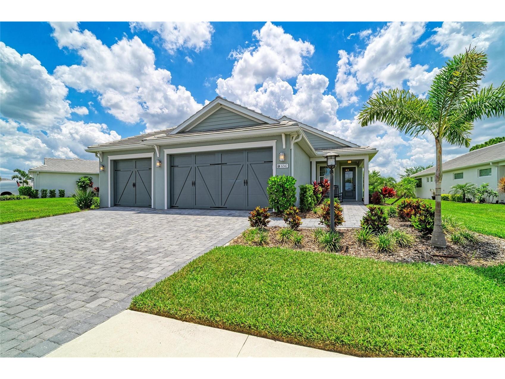 1047 Waterline Court Sarasota FL 34240 A4696353 image1