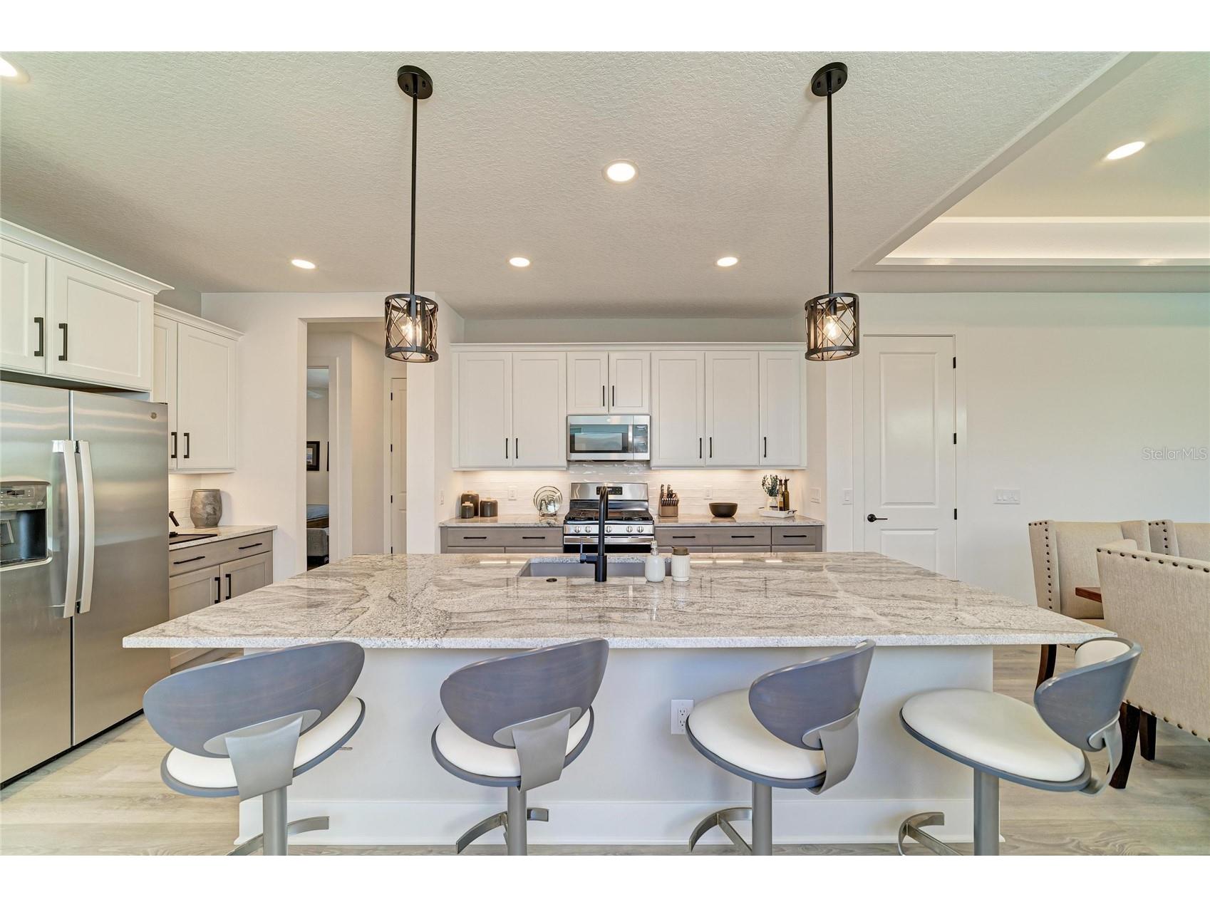 1047 Waterline Court Sarasota FL 34240 A4696353 image12