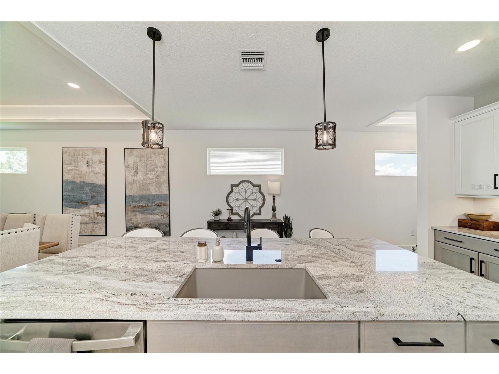 1047 Waterline Court Sarasota FL 34240 A4696353 image14