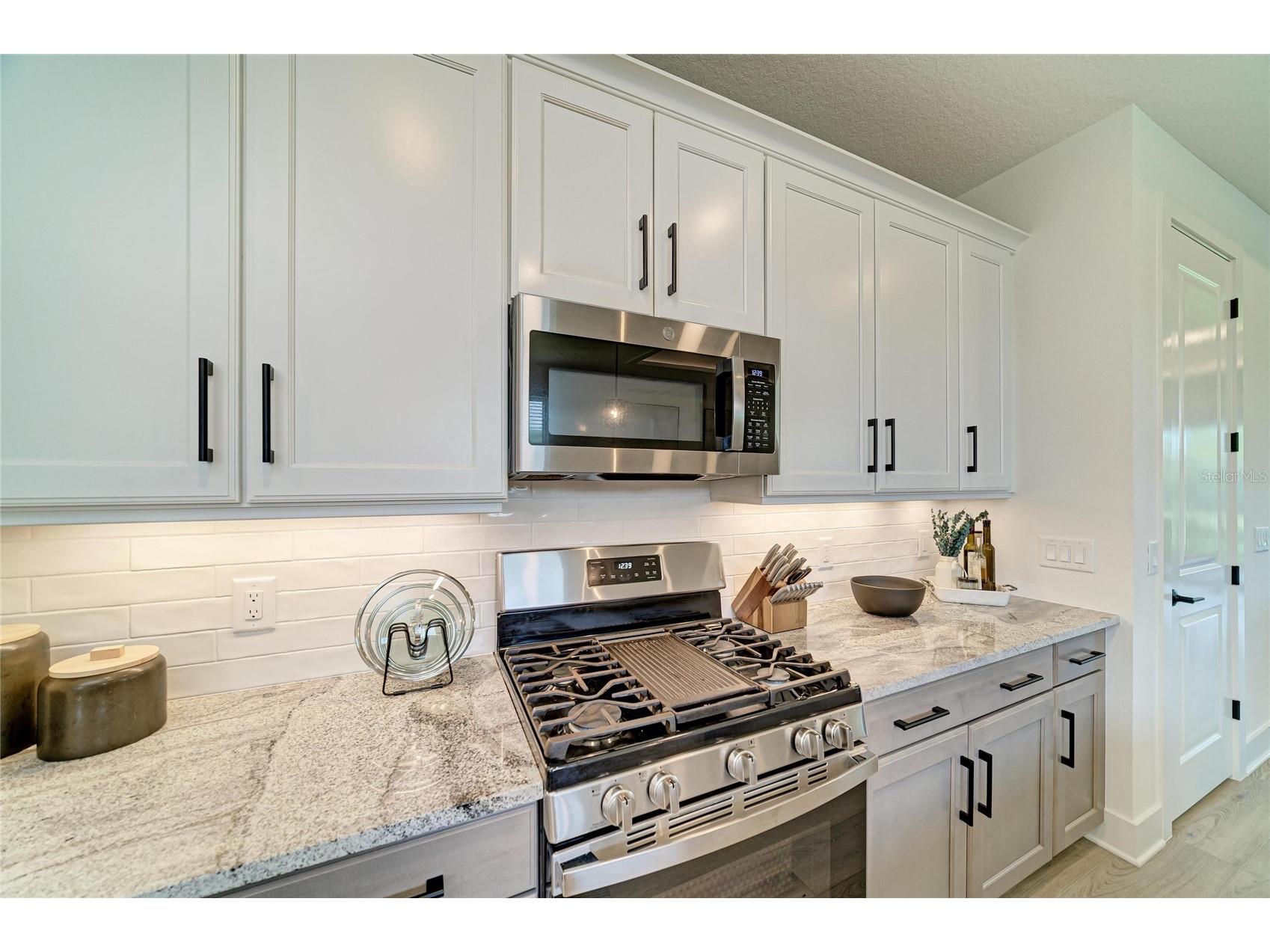 1047 Waterline Court Sarasota FL 34240 A4696353 image15