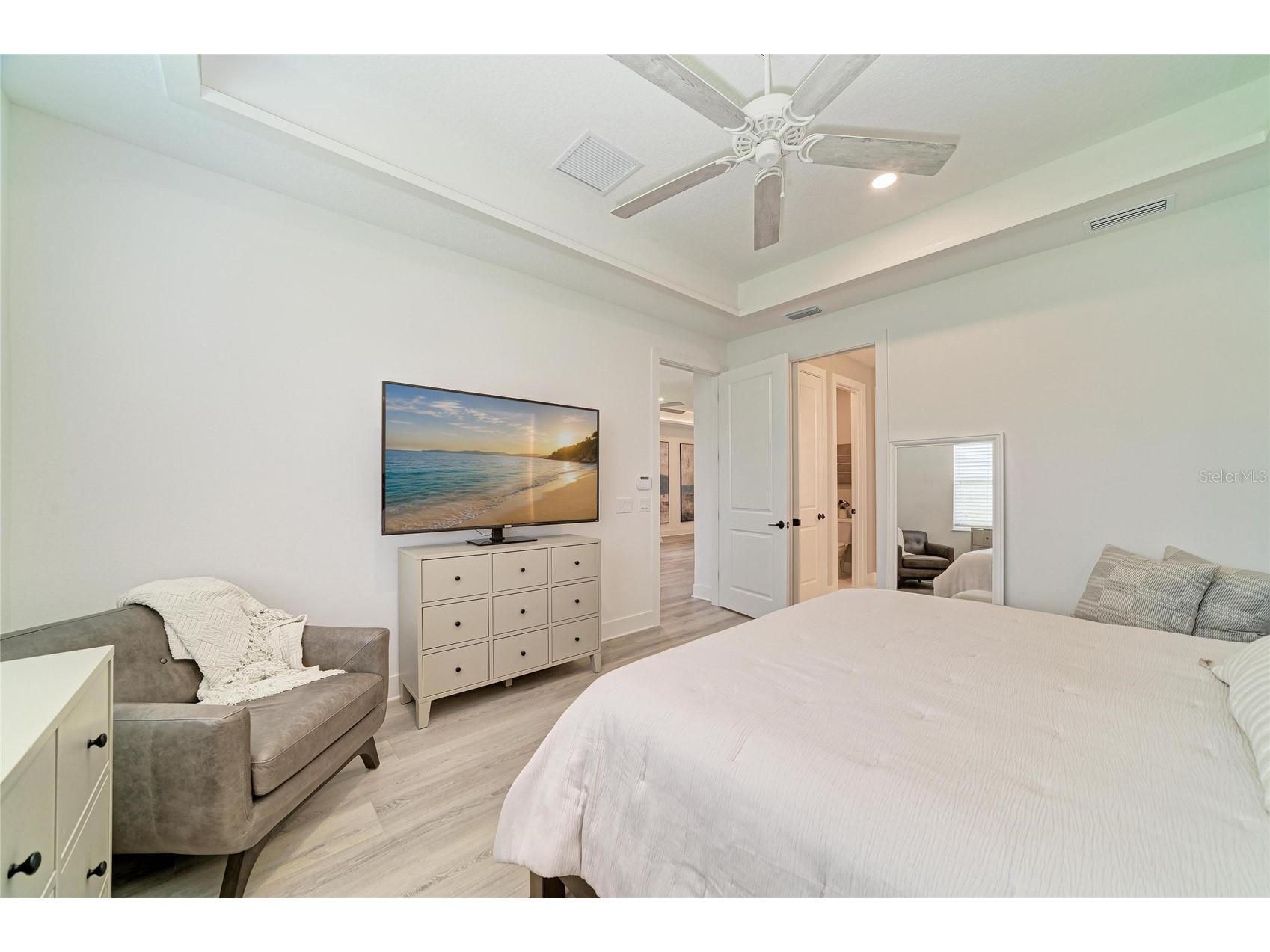 1047 Waterline Court Sarasota FL 34240 A4696353 image26