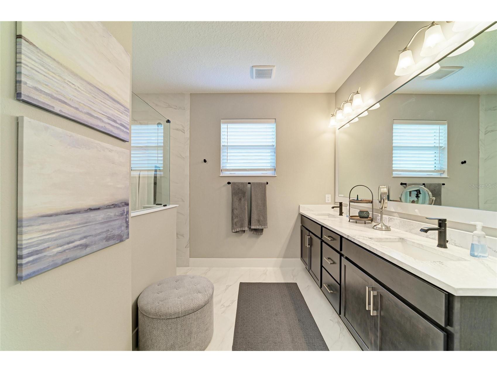 1047 Waterline Court Sarasota FL 34240 A4696353 image28