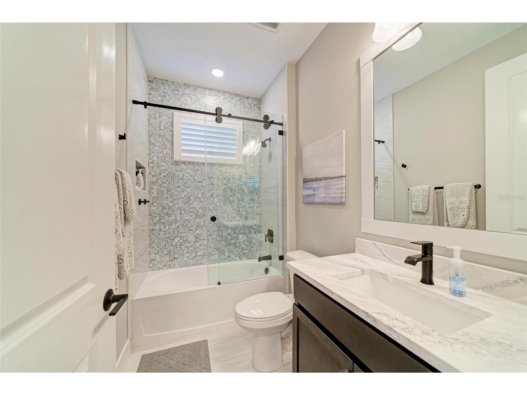 1047 Waterline Court Sarasota FL 34240 A4696353 image33