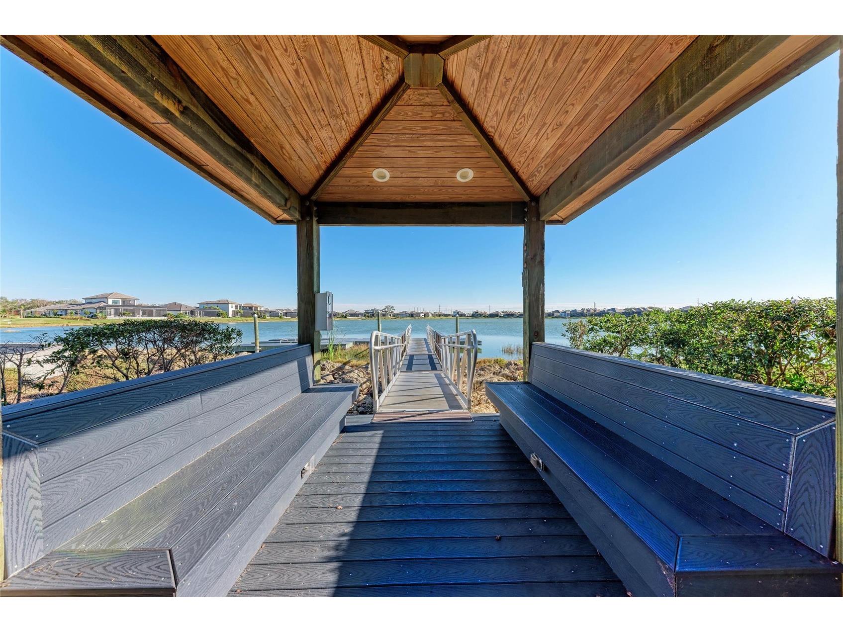 1047 Waterline Court Sarasota FL 34240 A4696353 image64