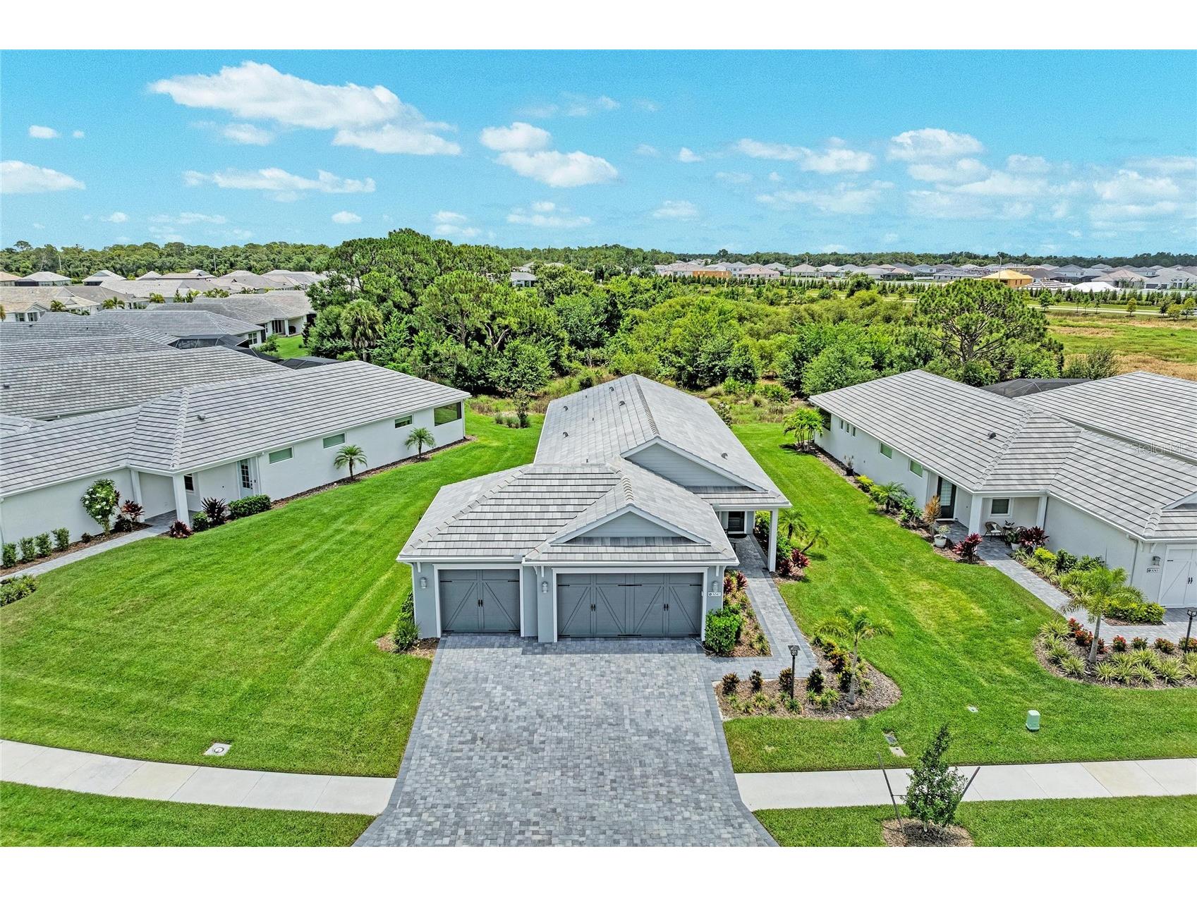 1047 Waterline Court Sarasota FL 34240 A4696353 image7