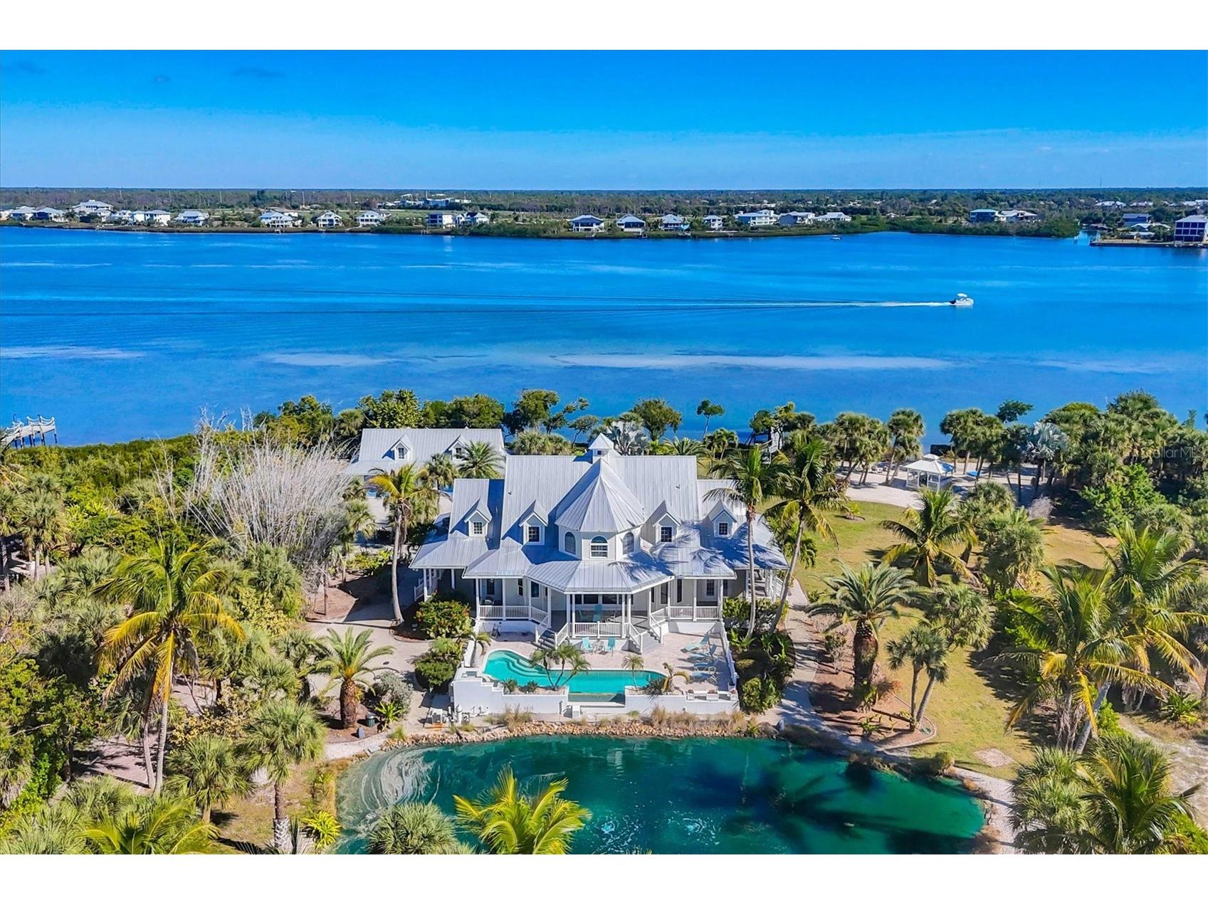 10470 Sunny Dreams Terrace Placida FL 33946 - LEMON BAY D6145515 image1