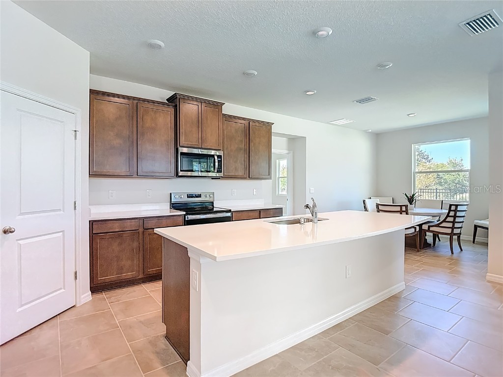 10471 Bridgegate Heights Loop San Antonio FL 33576 - CRYSTAL LAGOON TB8445691 image17