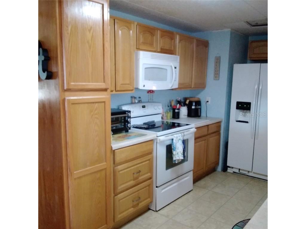 10473 Holiday Shores Drive #303 Largo FL 33773 TB8356198 image4