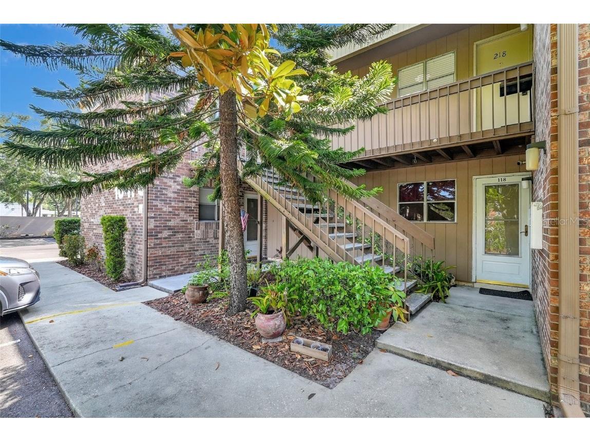 10475 Carrollbrook Circle #219 Tampa FL 33618 T3541282 image1