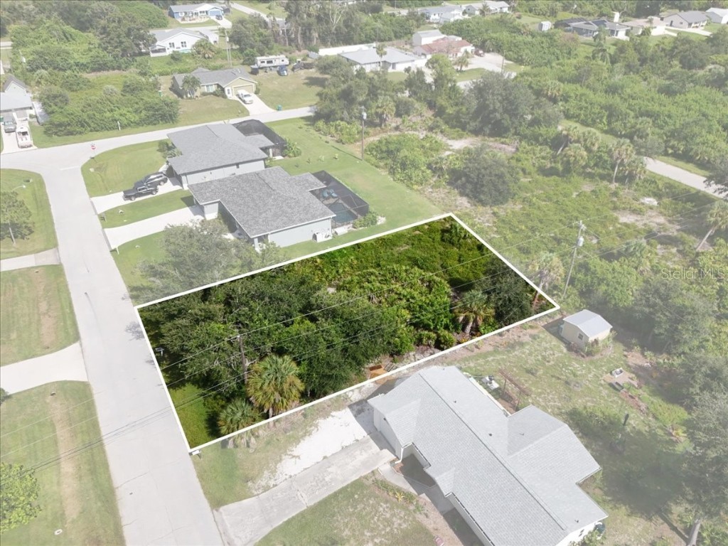 10479 Huntington Avenue Englewood FL 34224 C7496870 image1