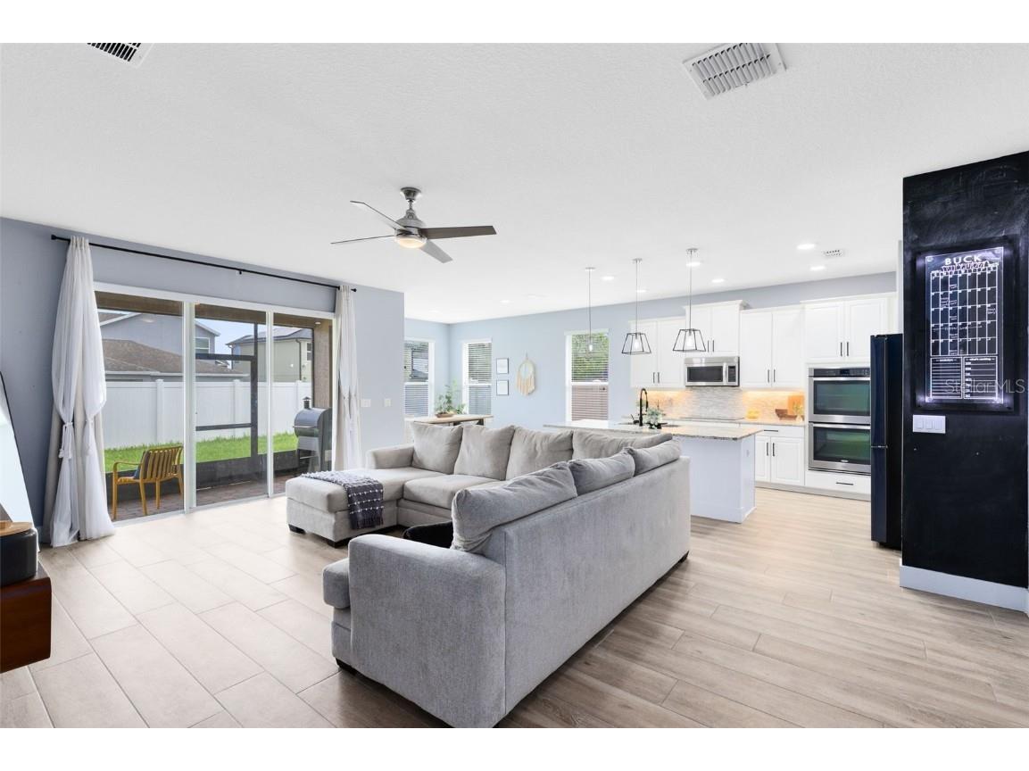 1048 Fountain Coin Loop Orlando FL 32828 O6370152 image13