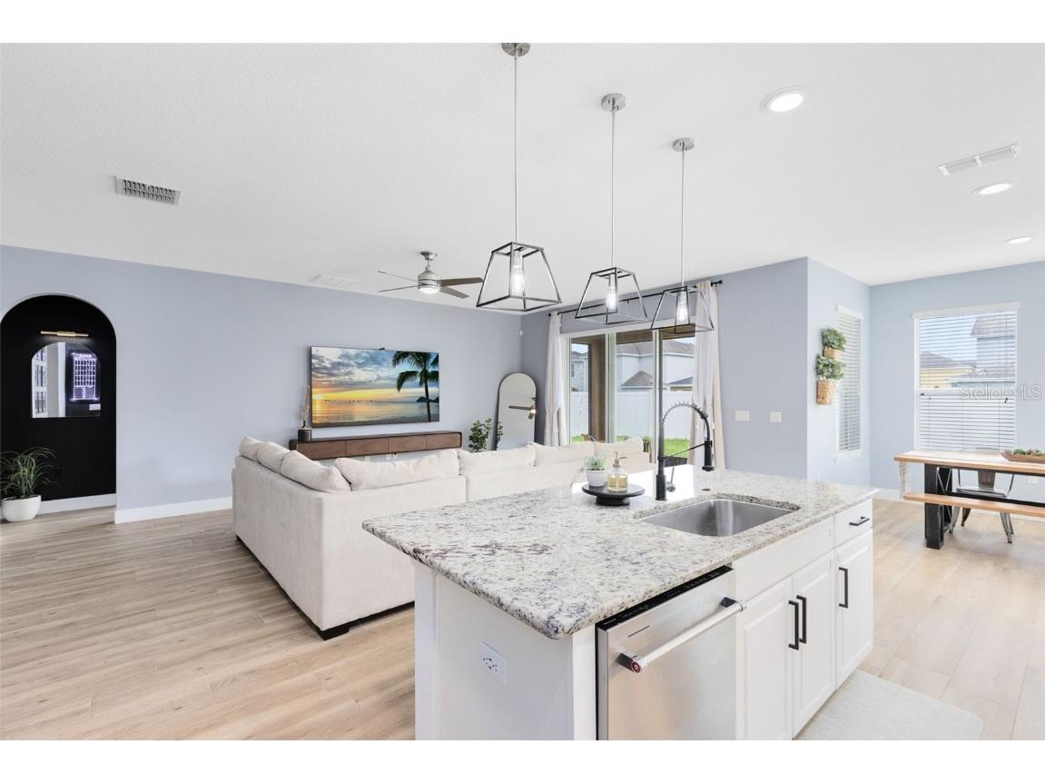 1048 Fountain Coin Loop Orlando FL 32828 O6370152 image19