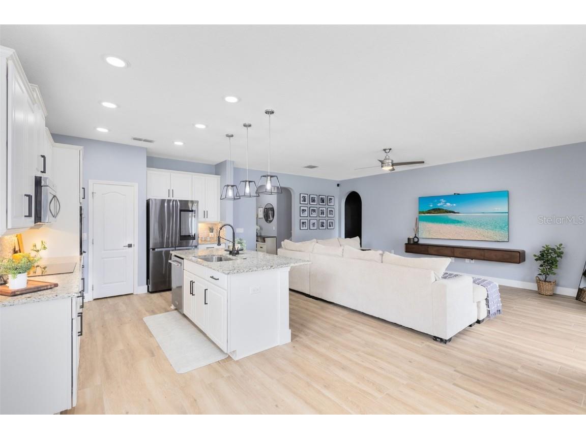 1048 Fountain Coin Loop Orlando FL 32828 O6370152 image4