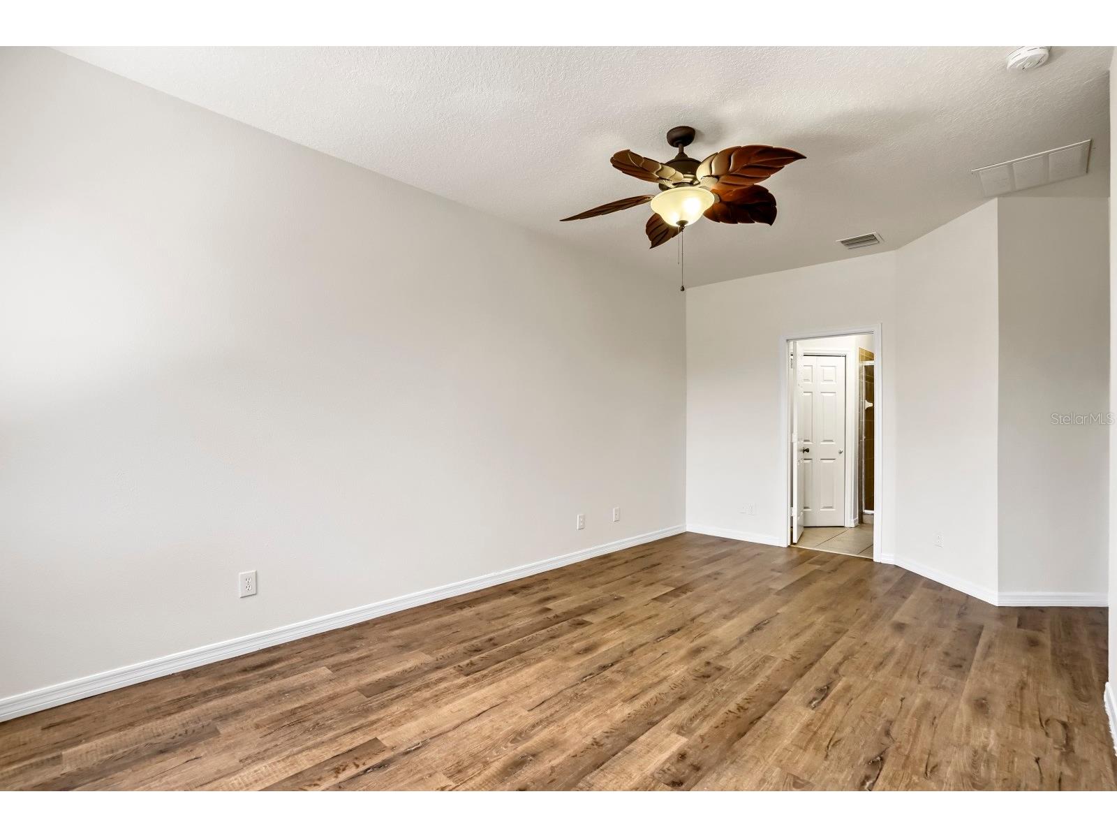 1048 Tullamore Drive Wesley Chapel FL 33543 TB8515911 image17